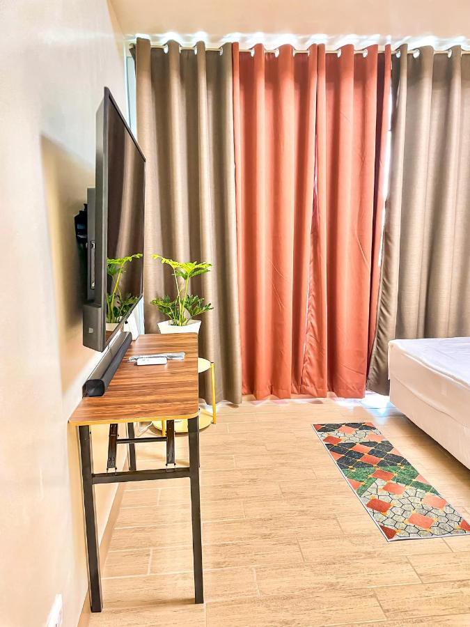Eli'S Sunset Crib - The Palladium Iloilo City Exterior foto