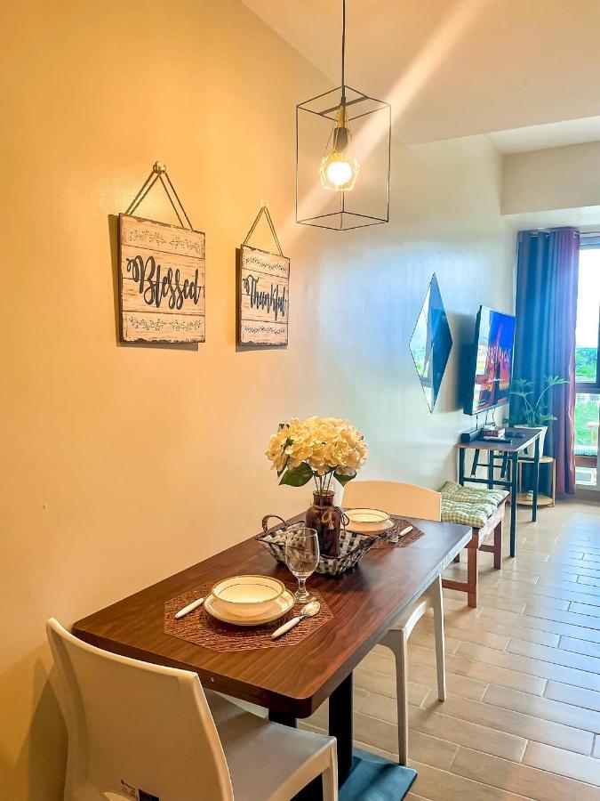 Eli'S Sunset Crib - The Palladium Iloilo City Exterior foto